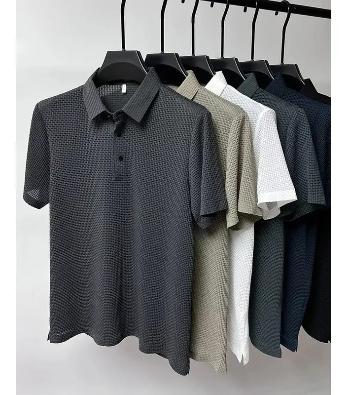 Detalhe da Camisa Polo Elegant Masculina